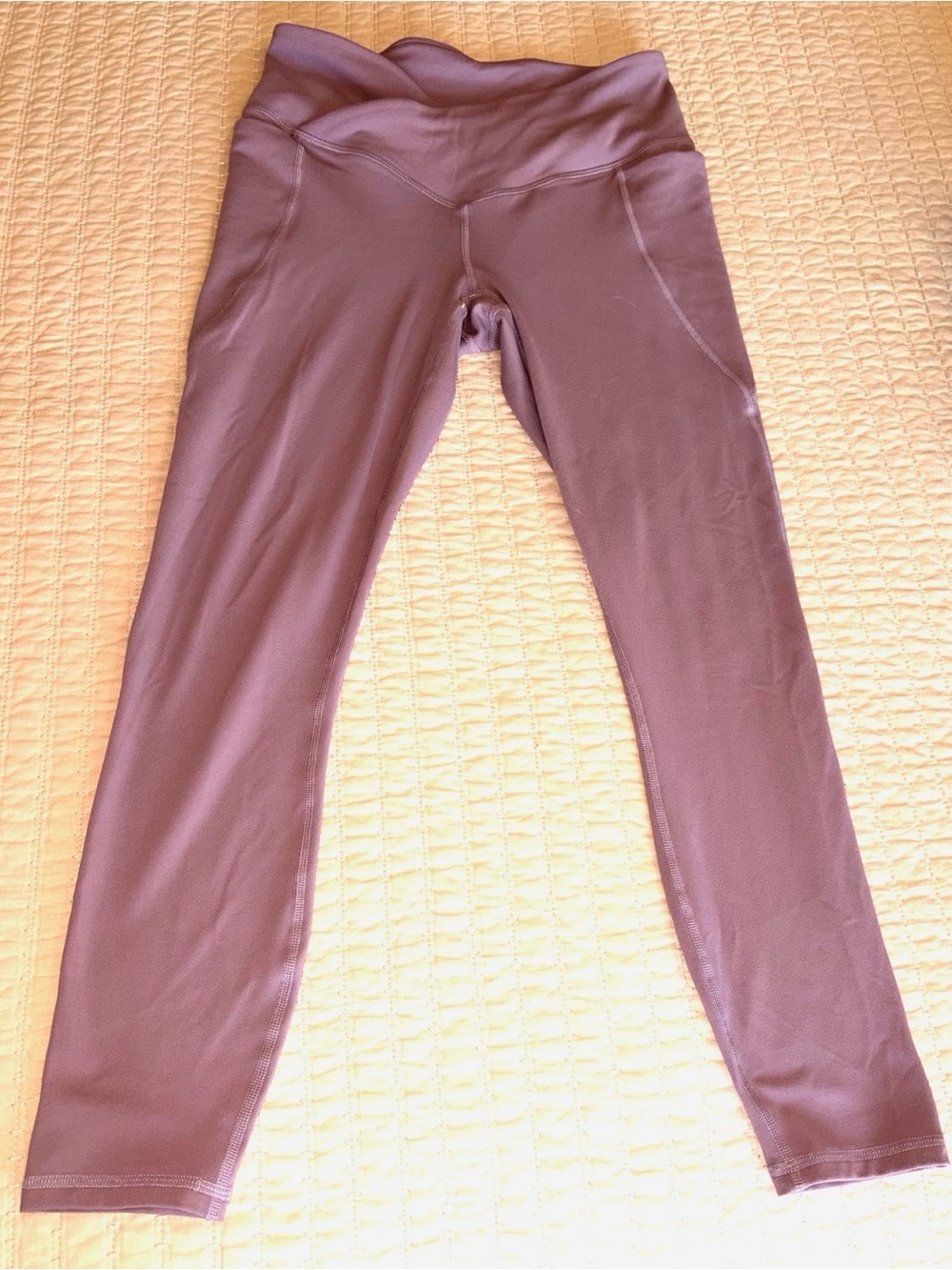 Fabletics High-Waist Mauve Leggings with Side Pockets - Picture 3 of 6